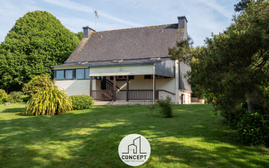 #C702 Maison en campagne avec 2 hangar sur 8000m2 de terrain
